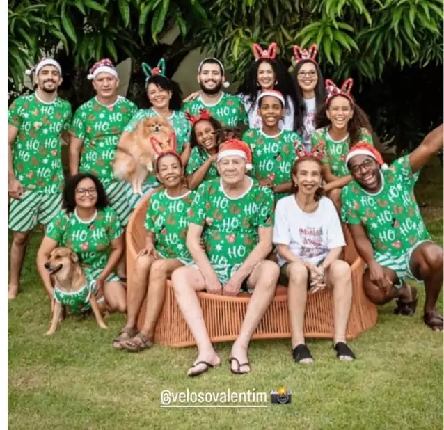 Taís Araújo mostra foto rara com os filhos